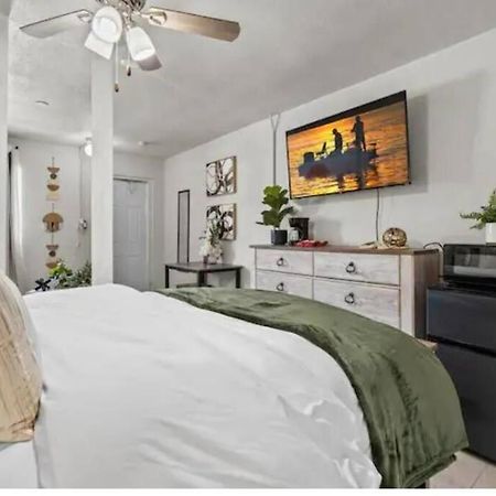 Inviting Oasis - Cozy, Spotless, And Comfortable Room Pahokee Eksteriør bilde