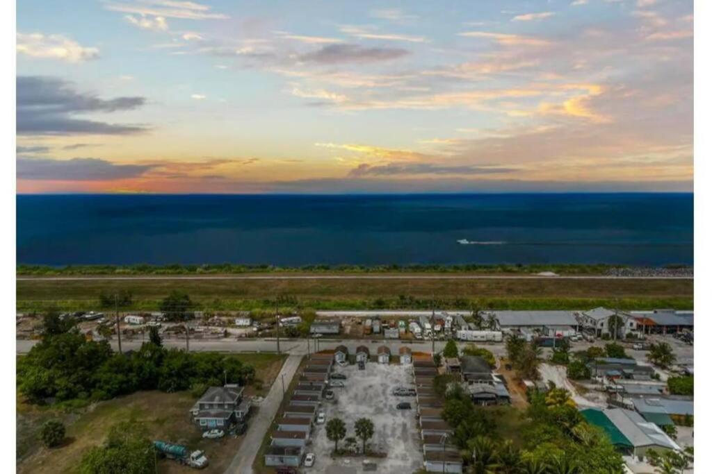 Inviting Oasis - Cozy, Spotless, And Comfortable Room Pahokee Eksteriør bilde